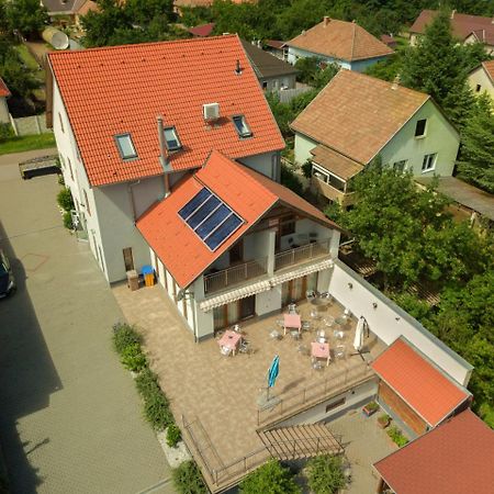 Villa Rigo Panzio Verpelet Exterior photo